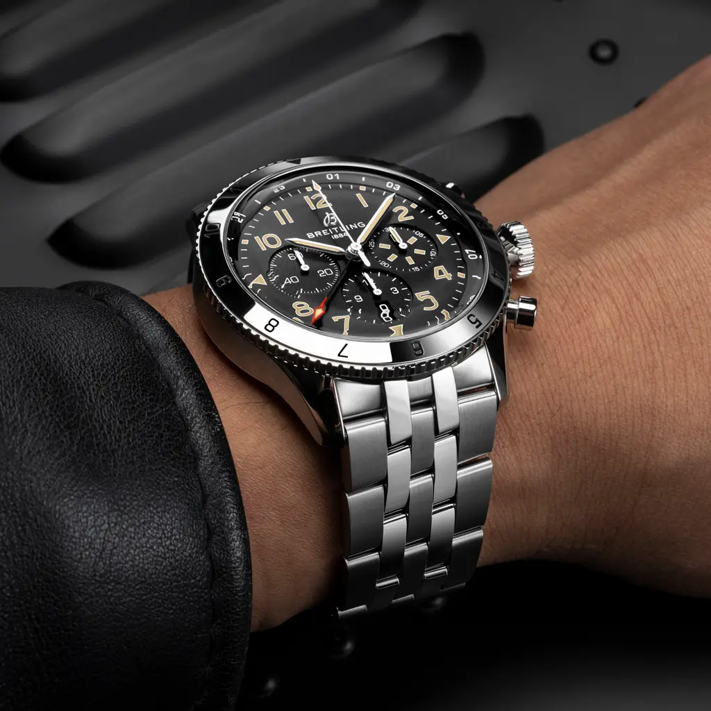ab04453a1b1a1-on-wrist_5dd24975-breitling-malalan