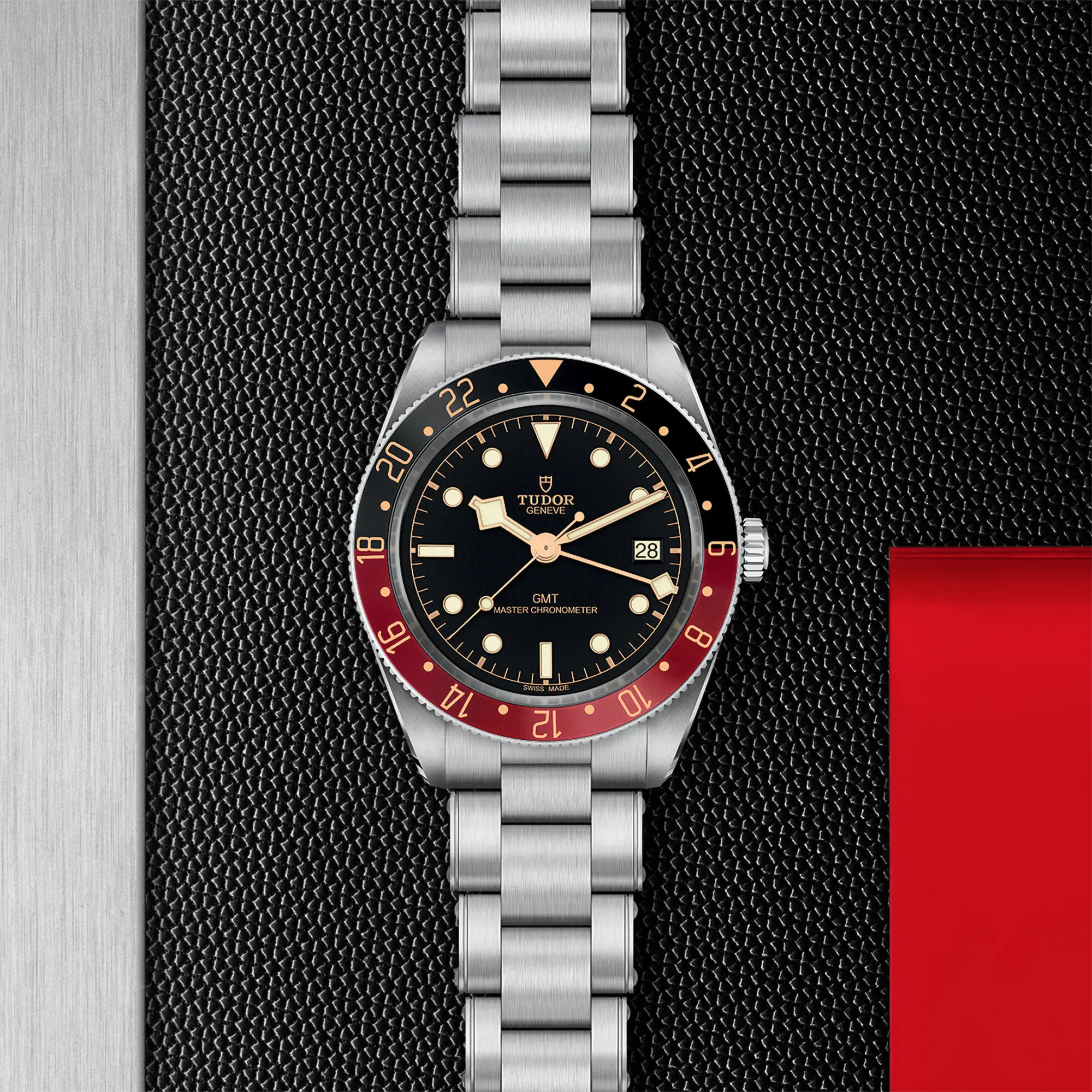 malalan-tudor-black-bay-58-gmt-watch-M7939G1A0NRU-0001-IMG2