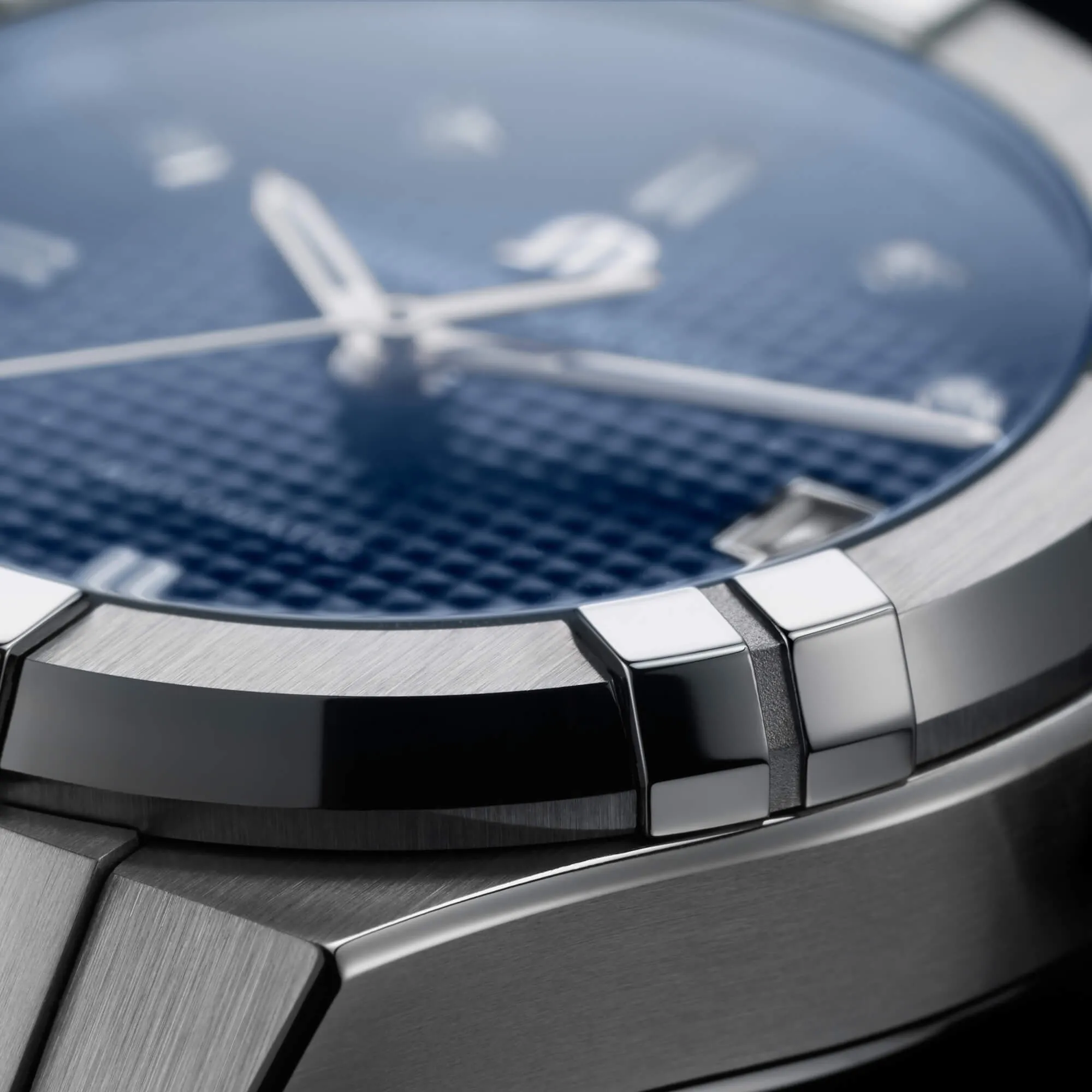 AI6006_SS002_450_1_CLOSE_UP_2