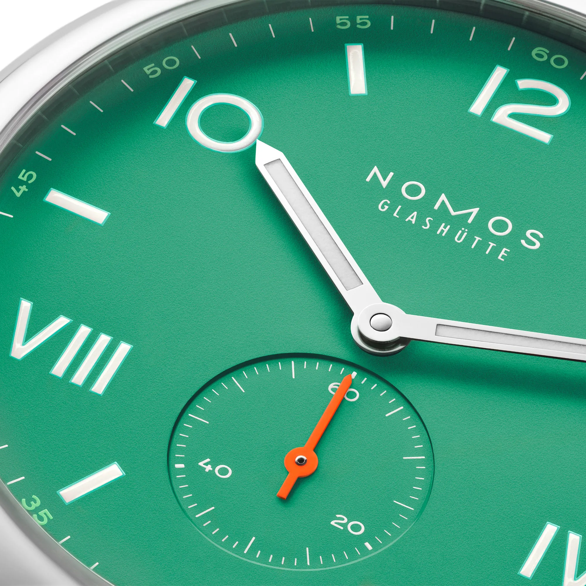 malalan-nomos-glashutte-club-campus-38-electric-green-watch-726-IMG4
