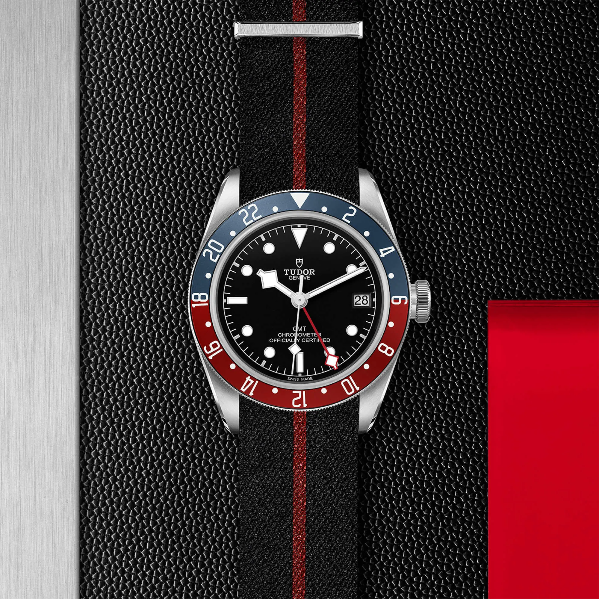 malalan-tudor-black-bay-gmt-watch-M79830RB-0003-IMG2