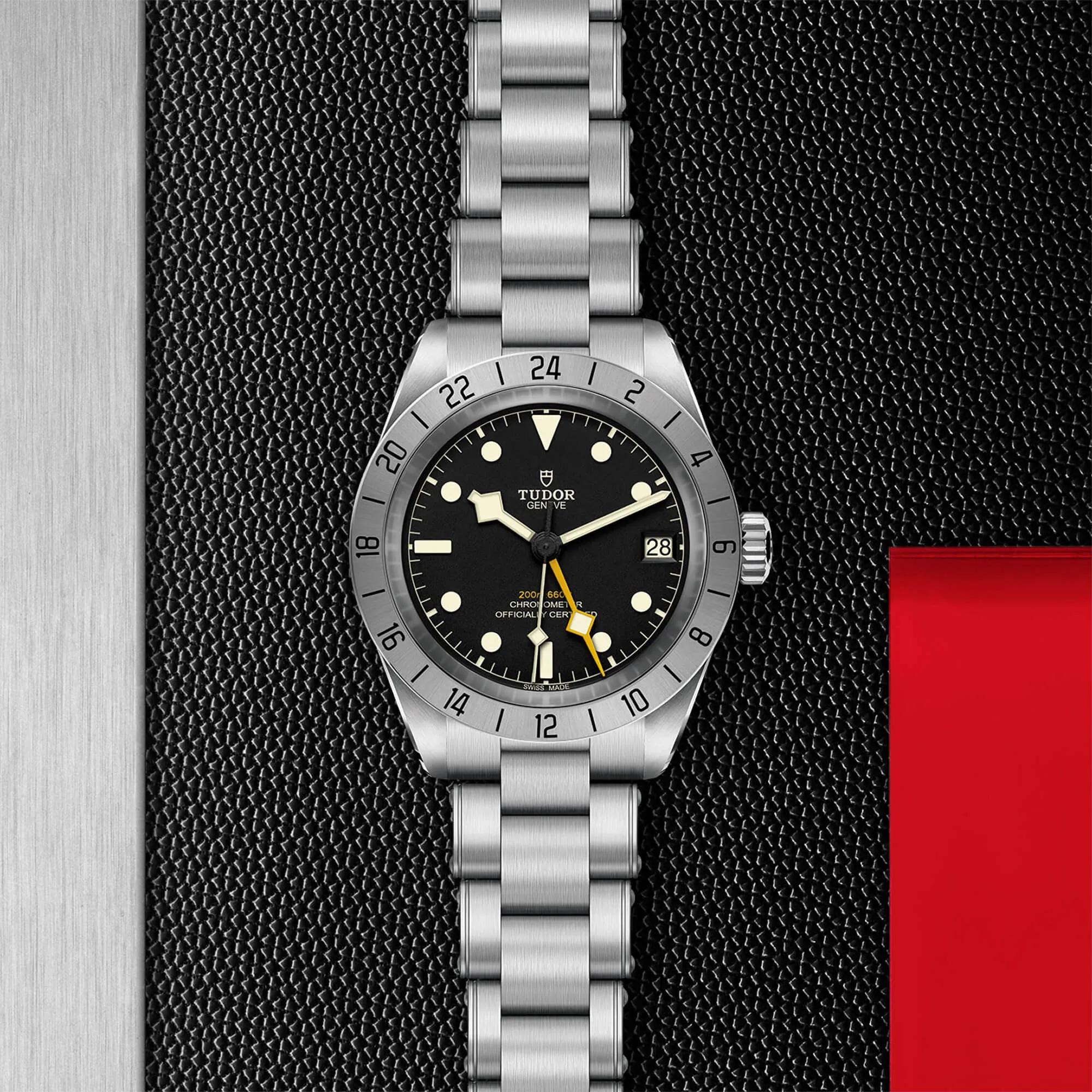 malalan-tudor-black-bay-pro-watch-m79470-0001-IMG2