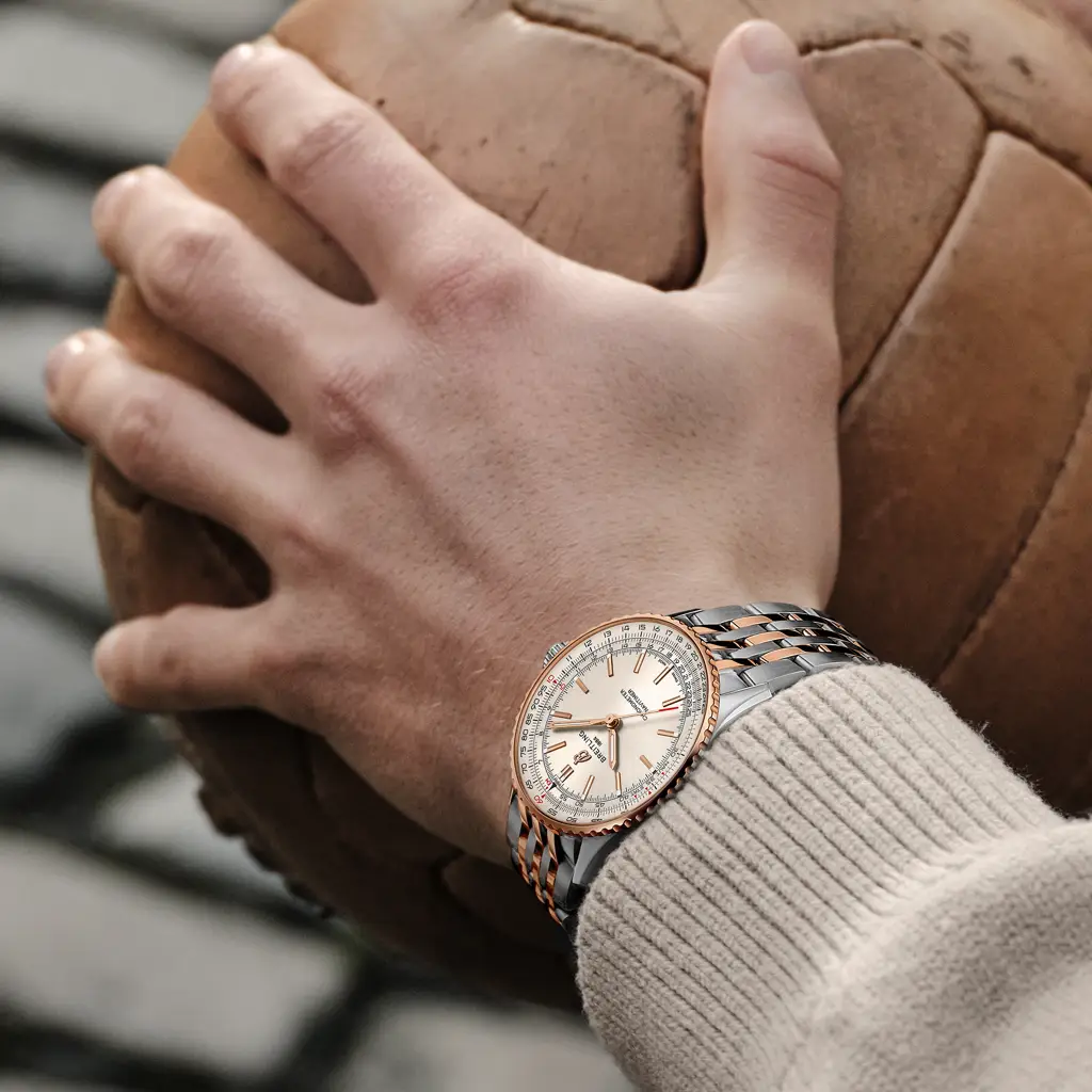 u17329f41g1u1-on-wrist_20ed780c-breitling-malalan