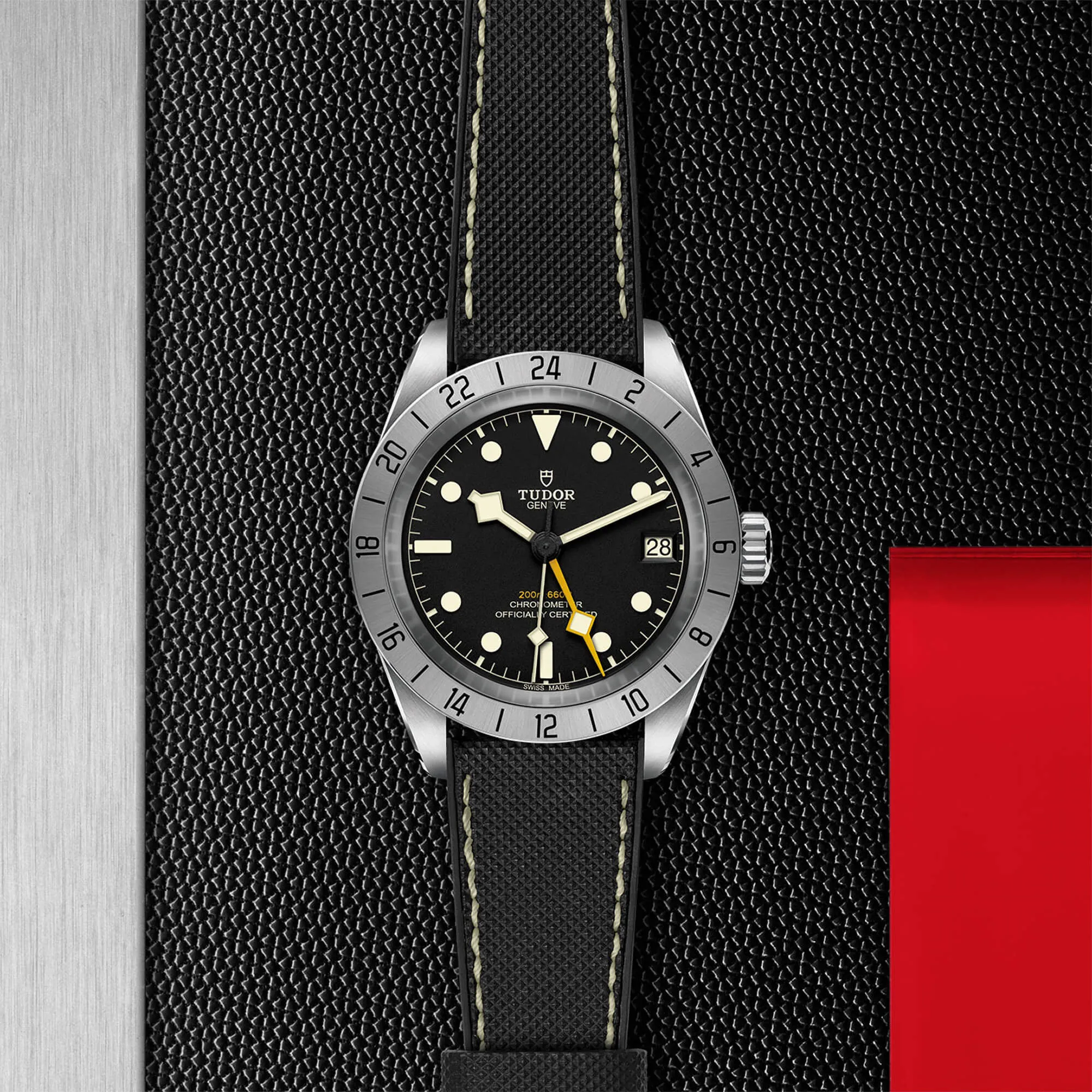 malalan-tudor-black-bay-pro-watch-m79470-0003-IMG2