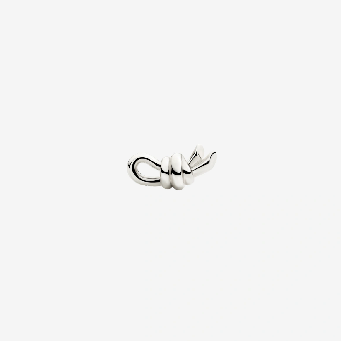 malalan_dodo_DHC3008_KNOTS_000AG_010_Dodo_sterling-silver-nodo-stud-earring-left-half-pair