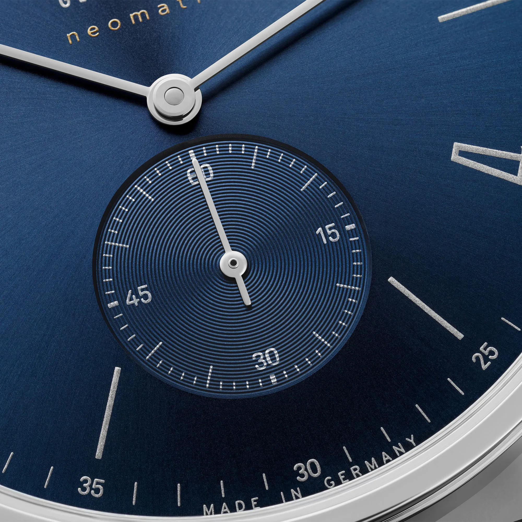 malalan-nomos-glashutte-tangente-neomatik-blue-gold-watch-146-IMG4