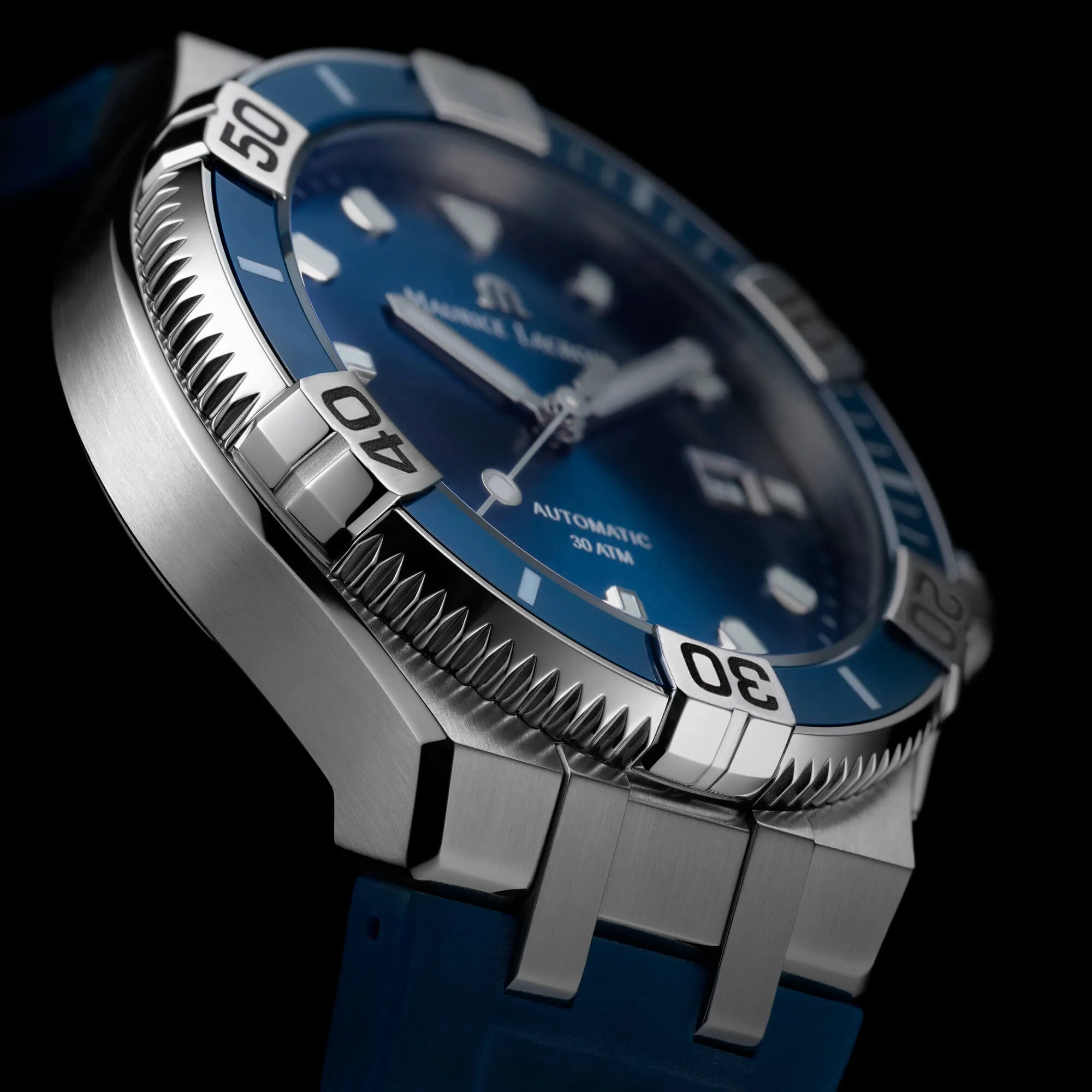 AI6058-SS001-430-1_close-up_bezel